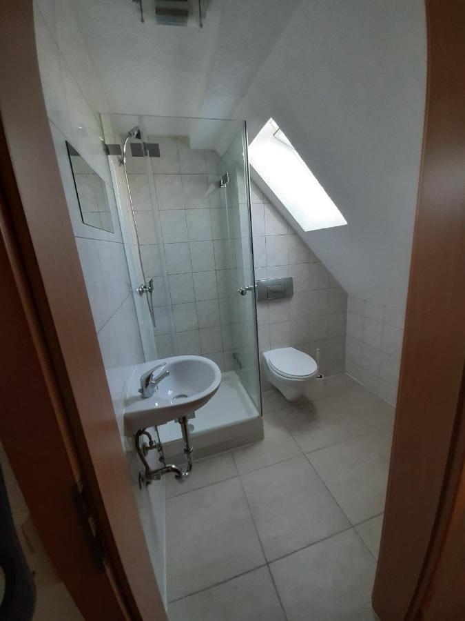 Biberach-Riss-Zimmer-Frei, Einzel-Zimmer Bad Kueche Birkenhard Exteriér fotografie