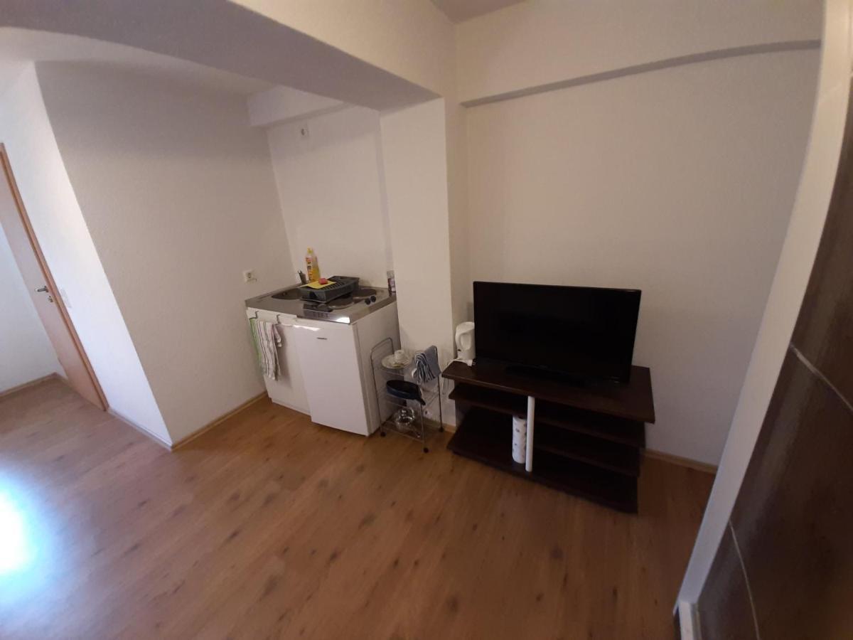 Biberach-Riss-Zimmer-Frei, Einzel-Zimmer Bad Kueche Birkenhard Exteriér fotografie