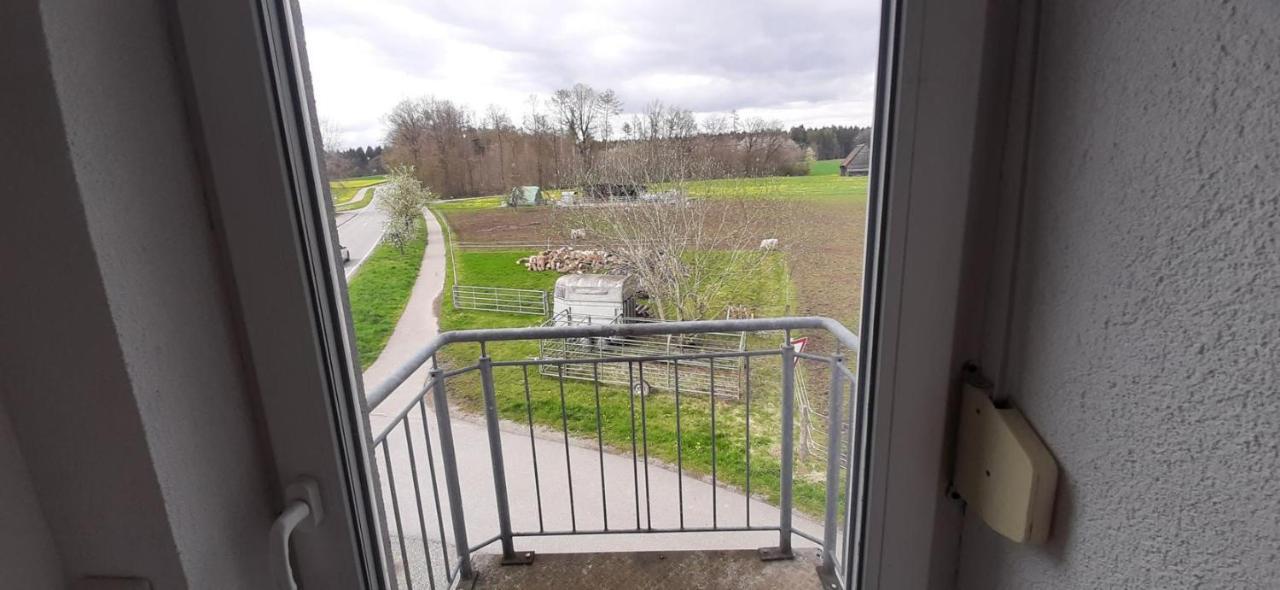 Biberach-Riss-Zimmer-Frei, Einzel-Zimmer Bad Kueche Birkenhard Exteriér fotografie