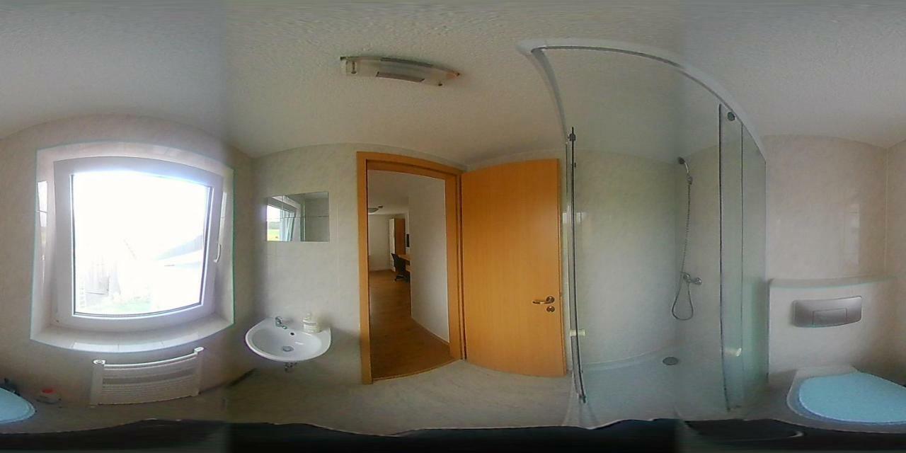 Biberach-Riss-Zimmer-Frei, Einzel-Zimmer Bad Kueche Birkenhard Exteriér fotografie