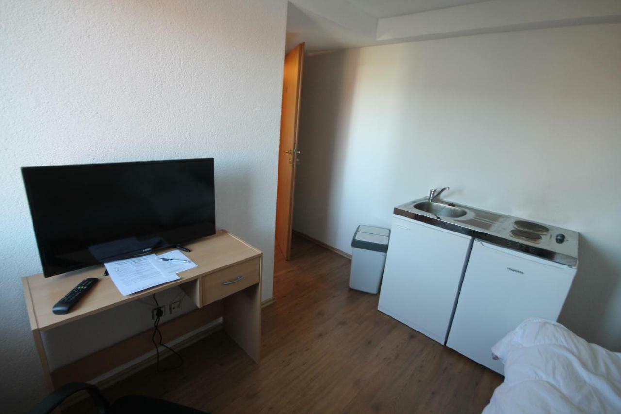 Biberach-Riss-Zimmer-Frei, Einzel-Zimmer Bad Kueche Birkenhard Exteriér fotografie