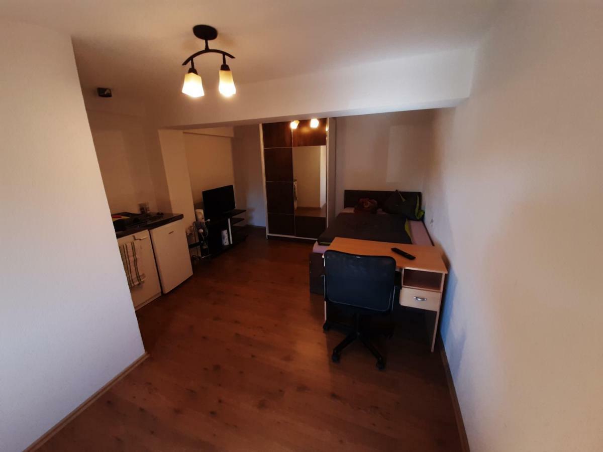 Biberach-Riss-Zimmer-Frei, Einzel-Zimmer Bad Kueche Birkenhard Exteriér fotografie